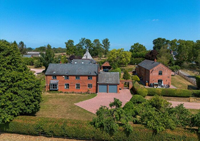 4 Bedroom Barn Conversion For Sale In Martley, Worcestershire, WR6
