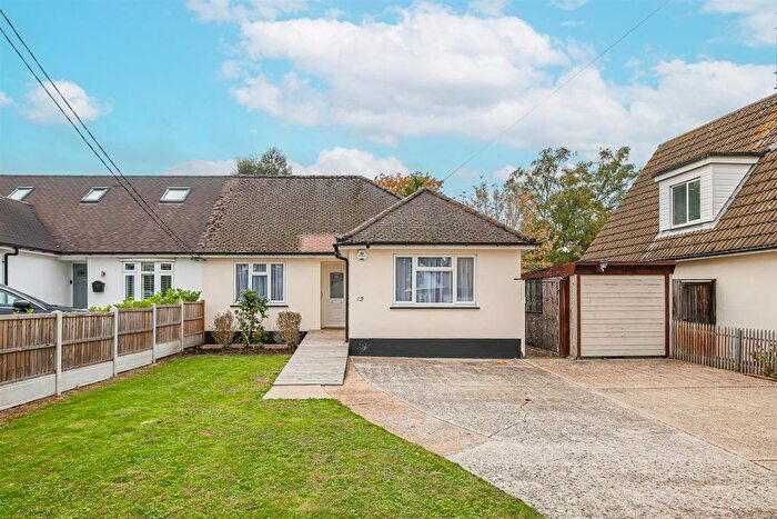 3 Bedroom Semi Detached Bungalow For Sale In Woodlands Road, Hockley, SS5