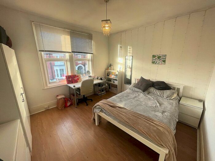 5 Bedroom Terraced House To Rent In Francis Avenue, Southsea PO4