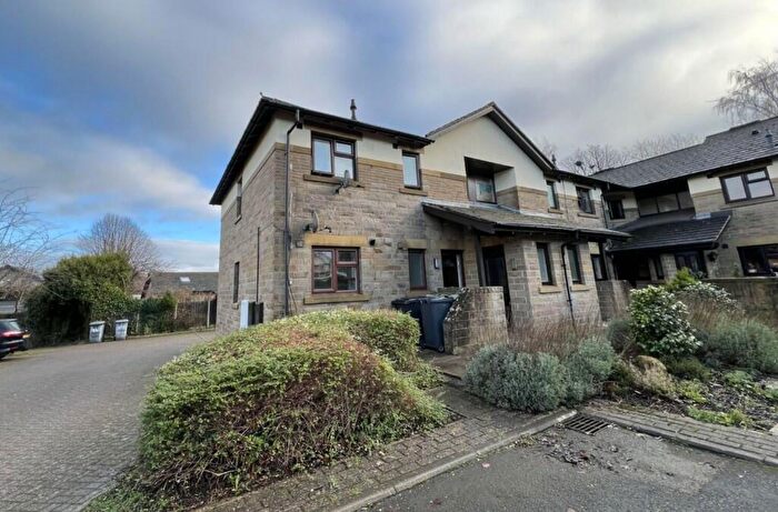1 Bedroom Flat To Rent In Spire Court, Huddersfield, HD1