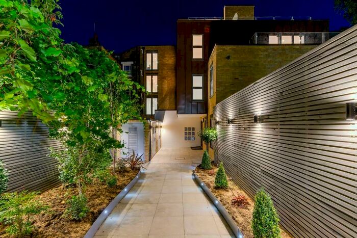 3 Bedroom Apartment To Rent In Marquis Road, Kings Cross, NW1