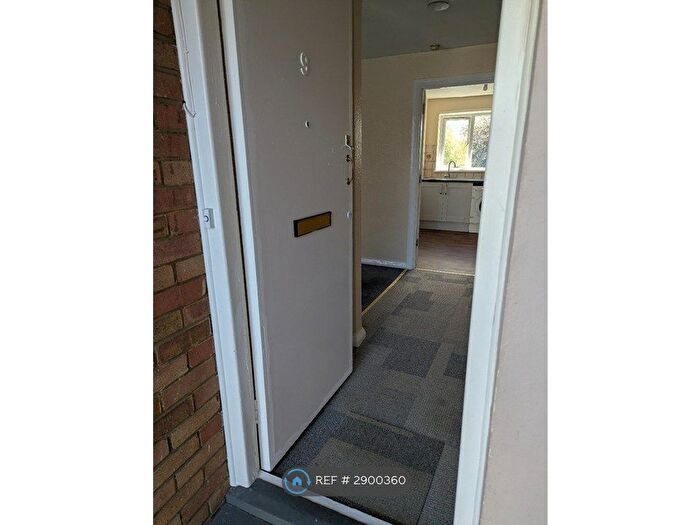 2 Bedroom Flat To Rent In Jersey Road, Hounslow, TW3