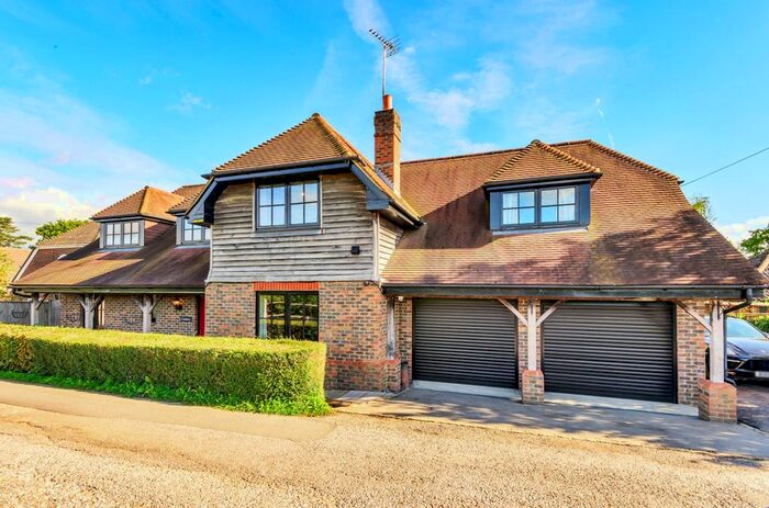 5 Bedroom Detached House For Sale In Furze View, Slinfold, RH13