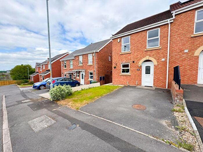 3 Bedroom Semi Detached House For Sale In Wallington Close, Blaydon, NE21