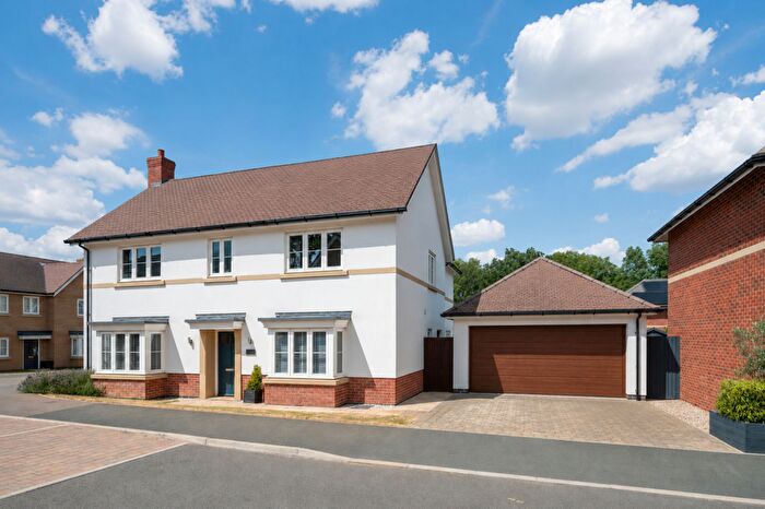 4 Bedroom Detached House For Sale In Spinney Hill, Oakham, LE15