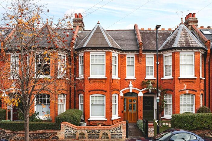 4 Bedroom Terraced House For Sale In Grasmere Road, London, N10