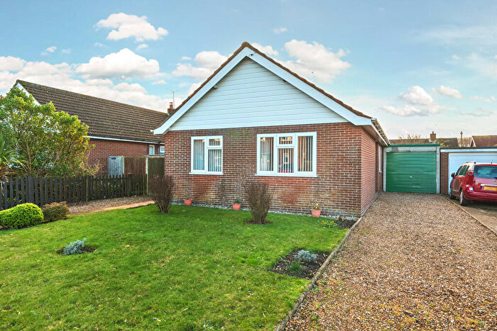 2 Bedroom Detached Bungalow For Sale In Edinburgh Road, Holt, Norfolk, NR25