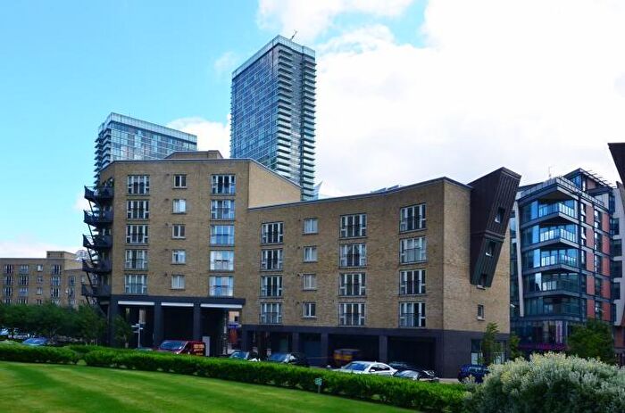 2 Bedroom Flat For Sale In Franklin Building, Westferry Road, London, E14