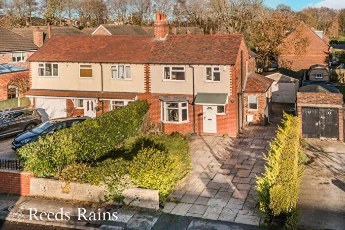 3 Bedroom Detached House For Sale In Whirley Road, Macclesfield, Cheshire, SK10