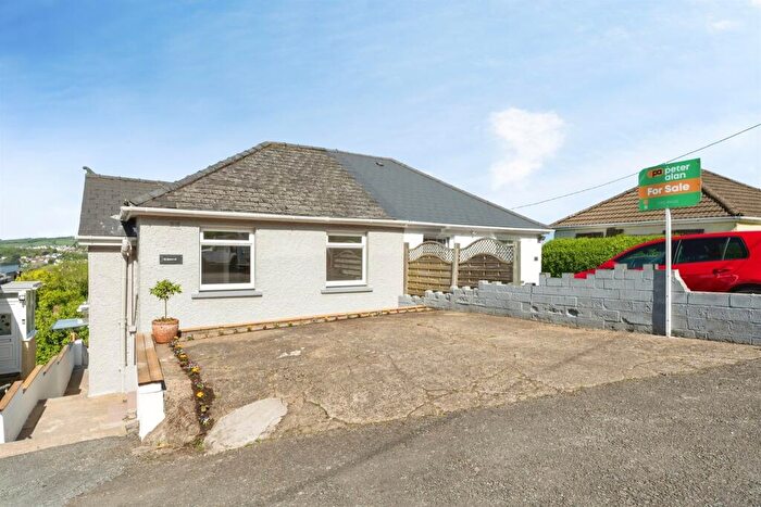 3 Bedroom Semi-Detached House For Sale In Goppa Road, Pontarddulais, Swansea, SA4