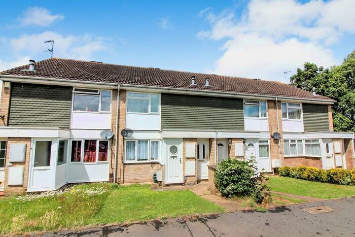 1 Bedroom Maisonette To Rent In Slattenham Close, Aylesbury, HP19