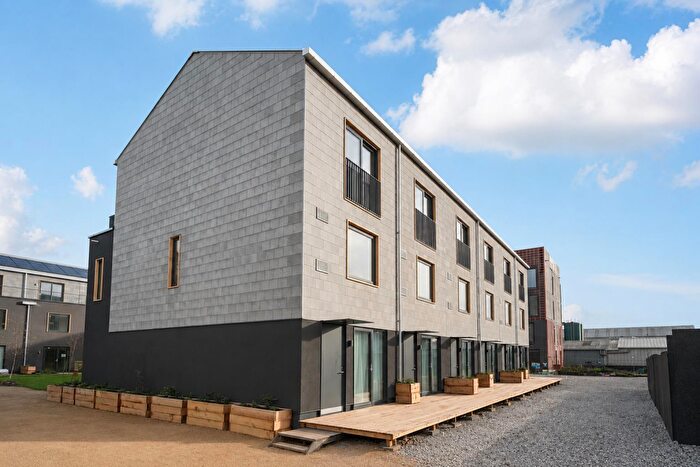3 Bedroom Town House To Rent In South Bank Walk, Climate Innovation District, LS10