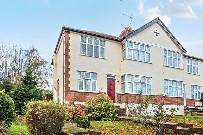 2 Bedroom Maisonette For Sale In Nestor Avenue, London, N21