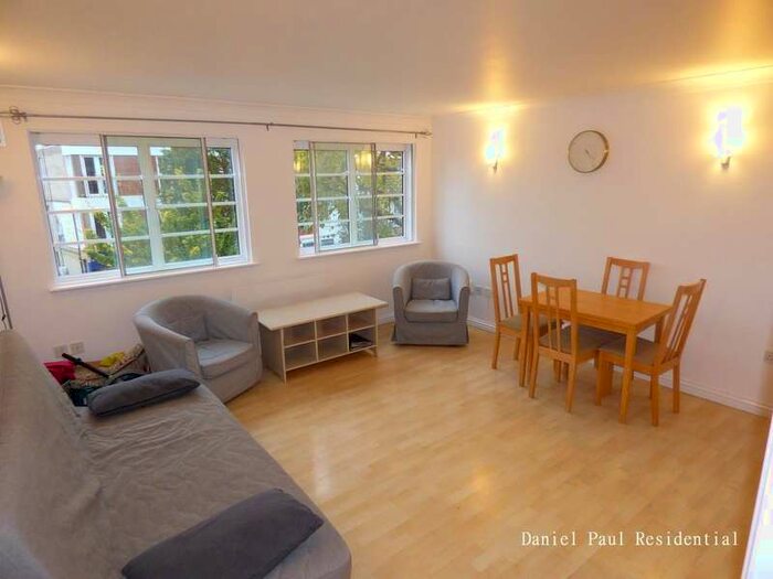 2 Bedroom Flat To Rent In Derwent Yard, W5