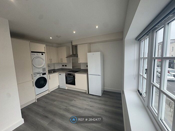 1 Bedroom Flat To Rent In High Street, Barnet, EN5