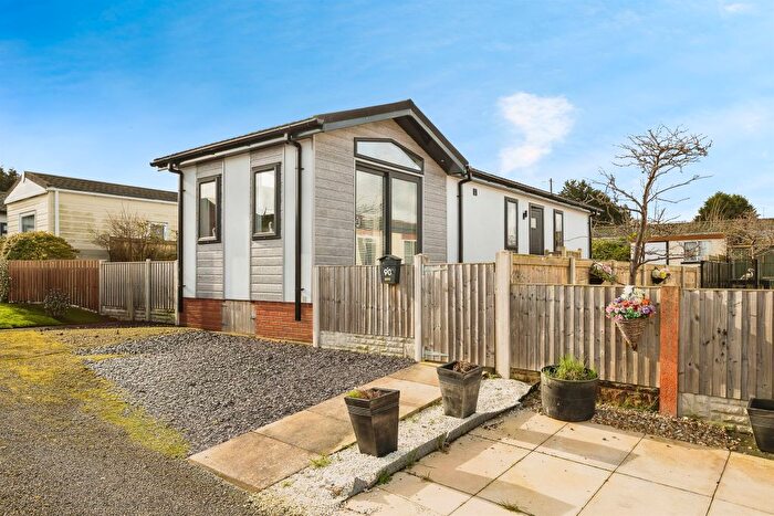 2 Bedroom Park Home For Sale In Orchard Park, Elton, Chester, CH2