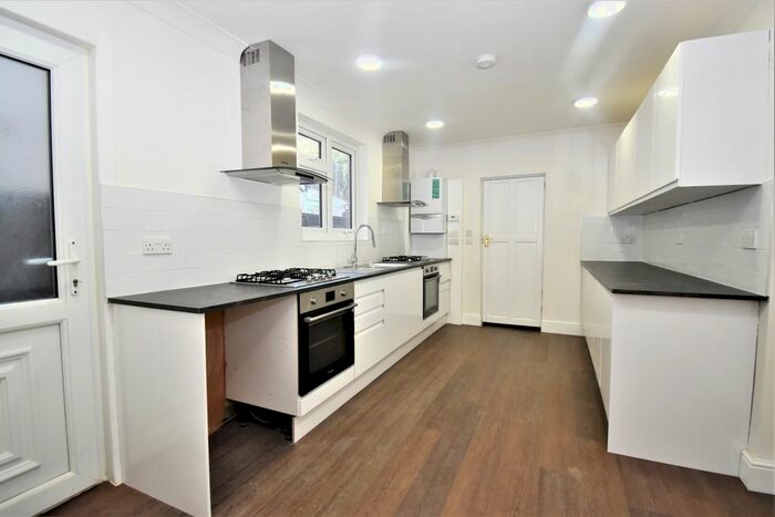 6 Bedroom End Of Terrace House To Rent In Winterbourne Road, London, SE6