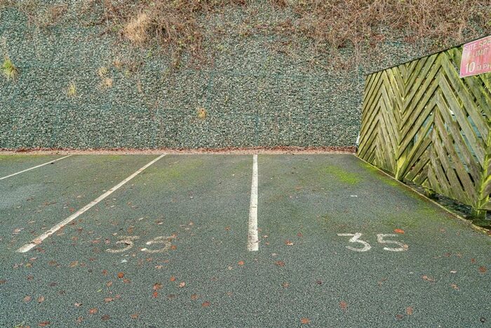 2 Bedroom Flat For Sale In Goodrich Mews, Dudley, DY3