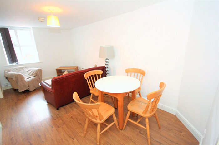 2 Bedroom Flat To Rent In Fox Street, Preston, Lancashire, PR1