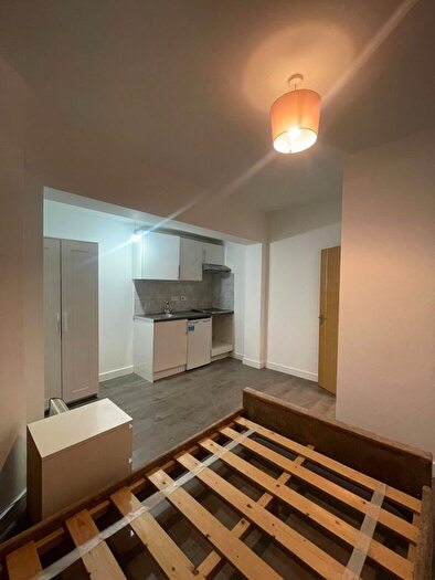 Studio To Rent In Rectory Road, Southall, UB2