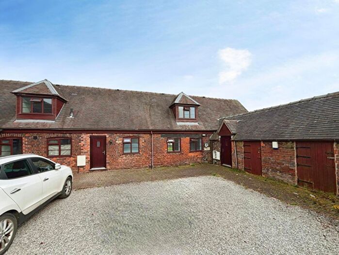 3 Bedroom Semi Detached House To Rent In Cocknage Road, Stoke-On-Trent, Staffordshire, ST3