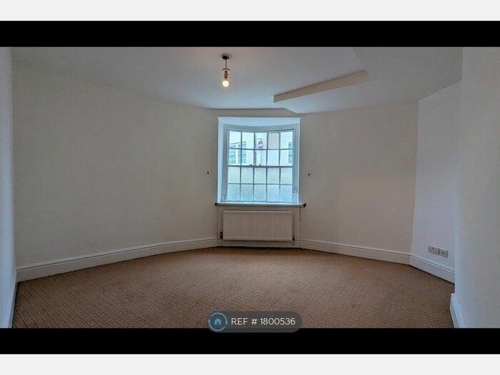 1 Bedroom Flat To Rent In The Torridge, Bideford, EX39