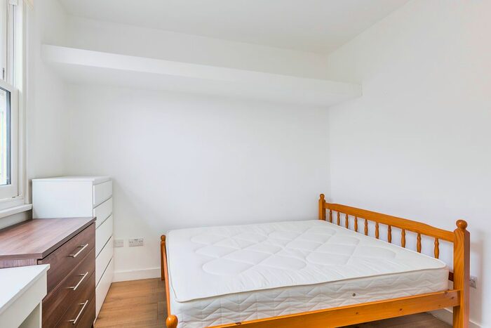 Studio To Rent In Warwick Road, Earls Court, SW5