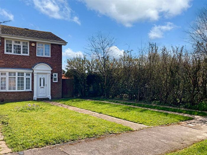 3 Bedroom End Terrace House For Sale In The Cape, Beaumont Park, Littlehampton, BN17