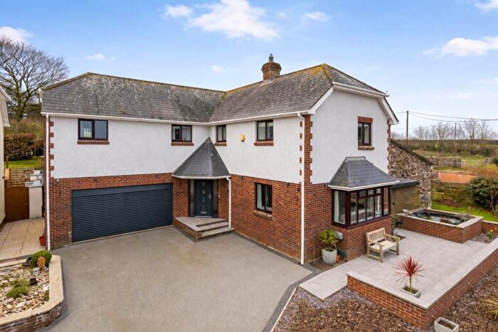 5 Bedroom Detached House For Sale In Alscott Gardens, Alverdiscott, EX31