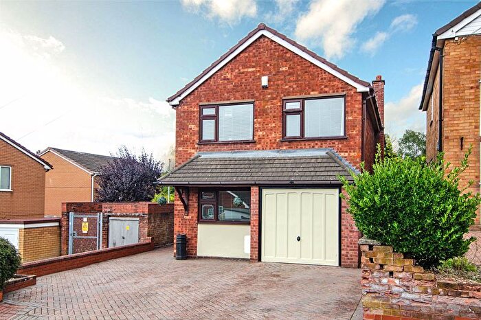 3 Bedroom Detached House For Sale In Stringers Hill, Hednesford, WS12