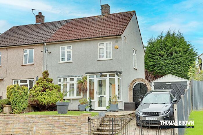 3 Bedroom Semi-Detached House For Sale In Lullingstone Crescent, Orpington, BR5