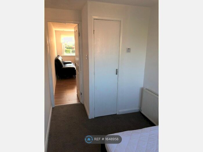 2 Bedroom Flat To Rent In Broughton Road, Glasgow, G23