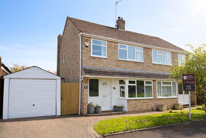 3 Bedroom Semi Detached House For Sale In Chatsworth Avenue, Radcliffe-On-Trent, Nottingham, NG12