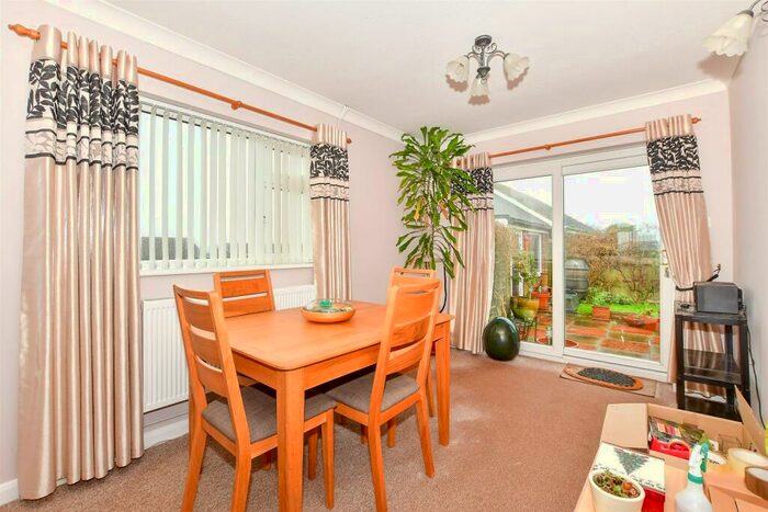 2 Bedroom Detached Bungalow For Sale In Edward Close, Seaford, East Sussex, BN25