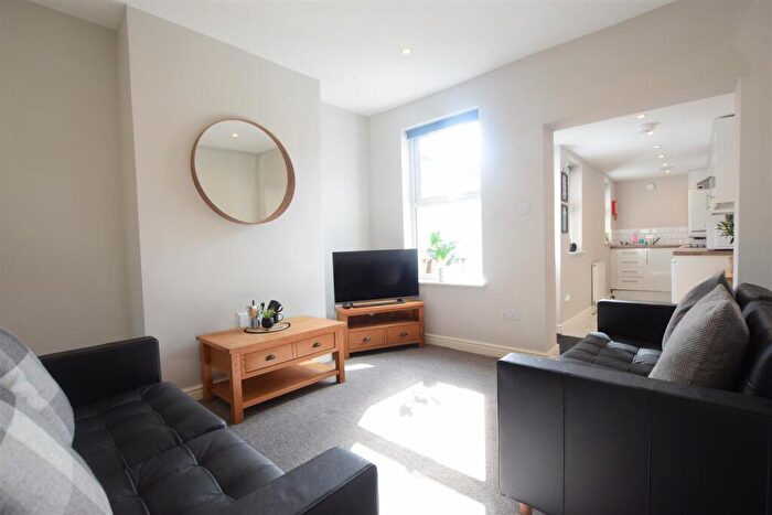 3 Bedroom Terraced House To Rent In Wilson Street - Uphill Lincoln, LN1
