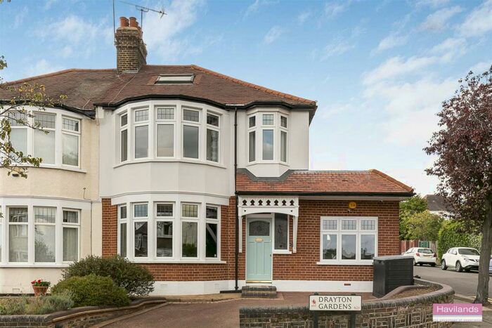 4 Bedroom Semi-Detached House To Rent In Drayton Gardens, Winchmore Hill, N21