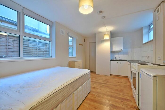 Studio To Rent In Ashenden Road, Homerton, E5