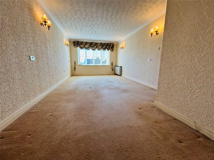 1 Bedroom Flat For Sale In Forest Gate, Blackpool, Lancashire, FY3