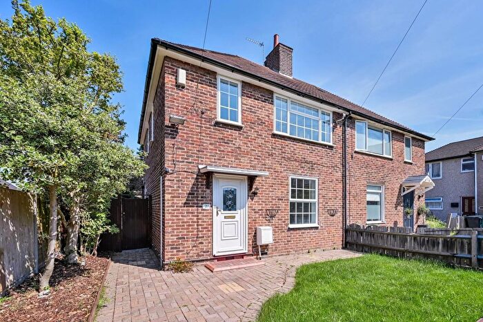 3 Bedroom Property To Rent In Crutchley Road, London, SE6