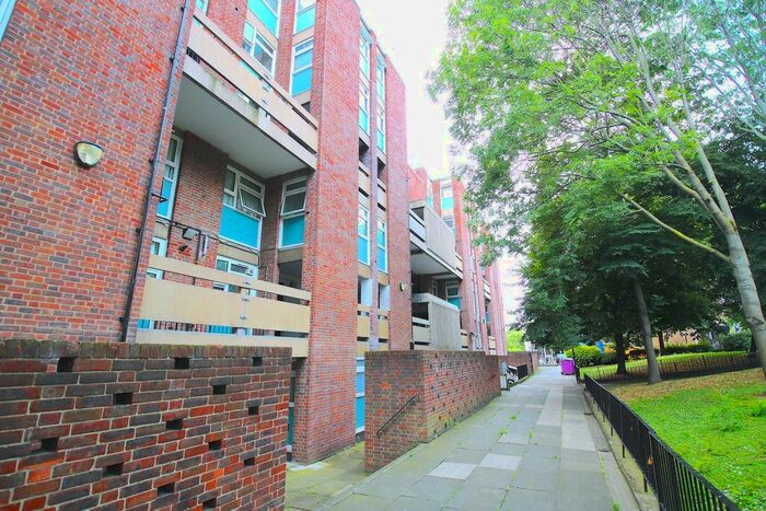 4 Bedroom Flat To Rent In Hackney Road, London, E2