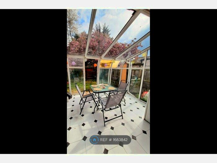 2 Bedroom End Of Terrace House To Rent In Maswell Park Road, Hounslow, TW3