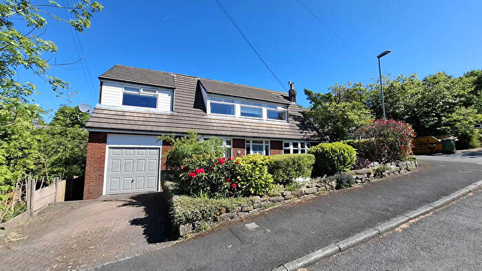 4 Bedroom Detached House For Sale In St Chads Crescent Uppermill, OL3
