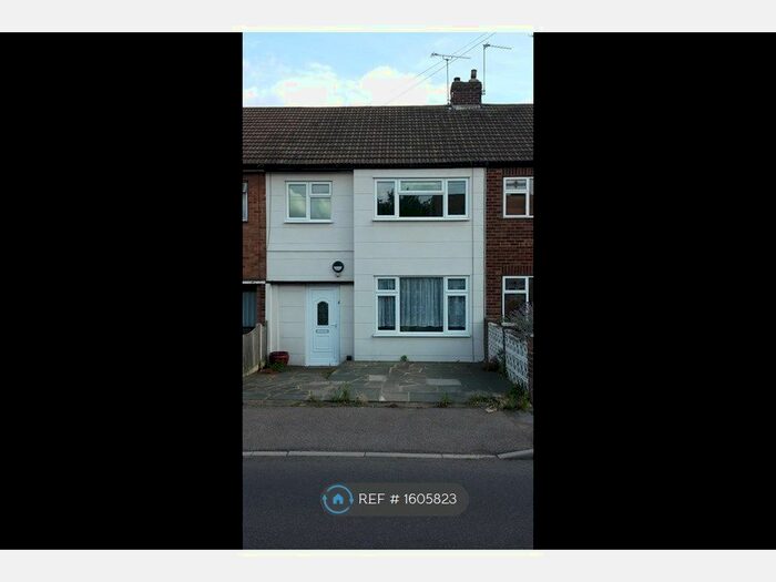 3 Bedroom Terraced House To Rent In Brights Avenue, Rainham, RM13