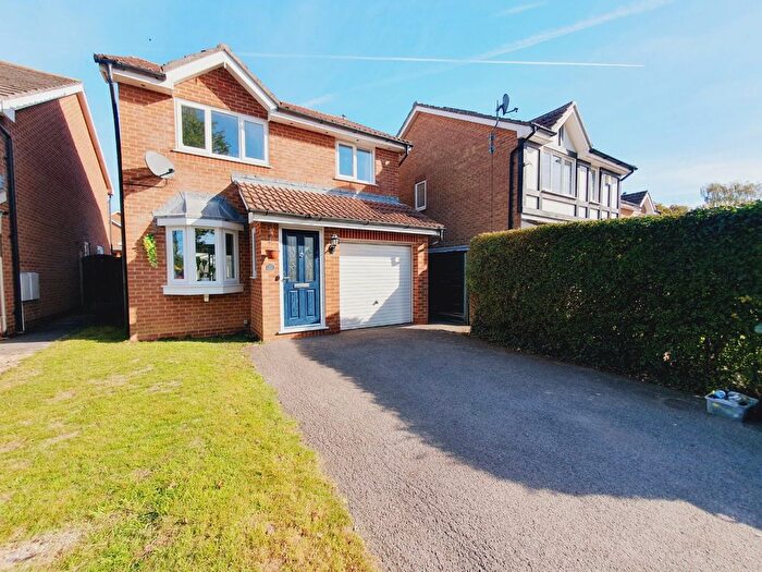 3 Bedroom Detached House To Rent In Falcon Road, Waterlooville, Hampshire, PO8