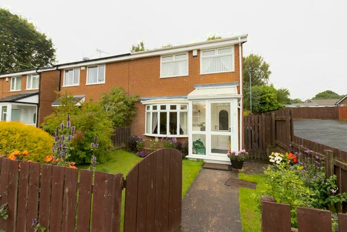 3 Bedroom Semi-Detached House To Rent In Windsor Court, Newcastle Upon Tyne, NE3