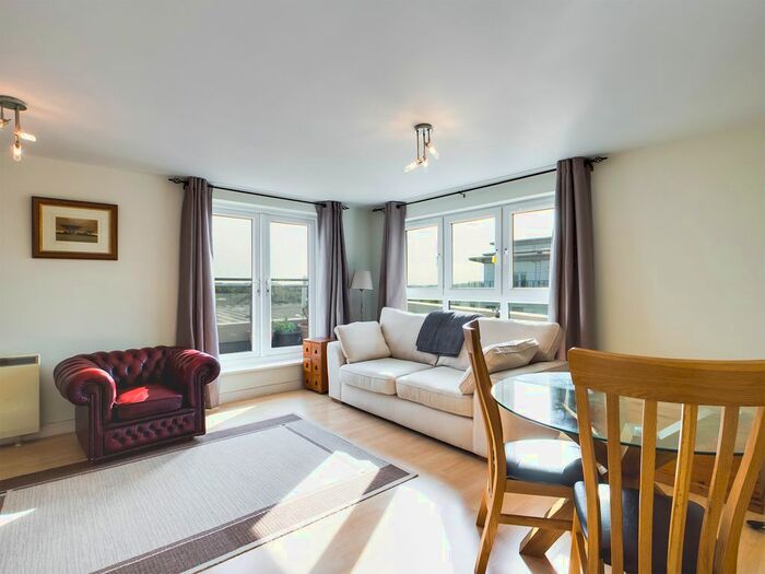 2 Bedroom Flat To Rent In Winterthur Way, Basingstoke, RG21