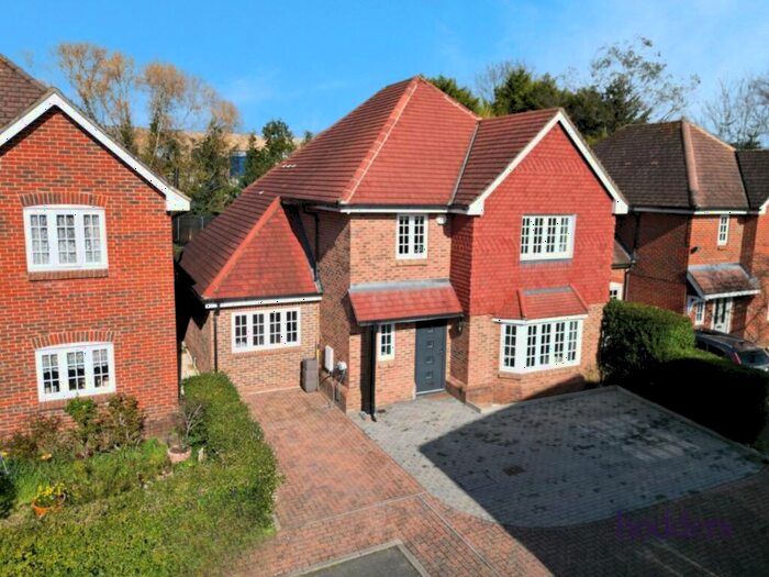 4 Bedroom Detached House To Rent In Surrey, KT16