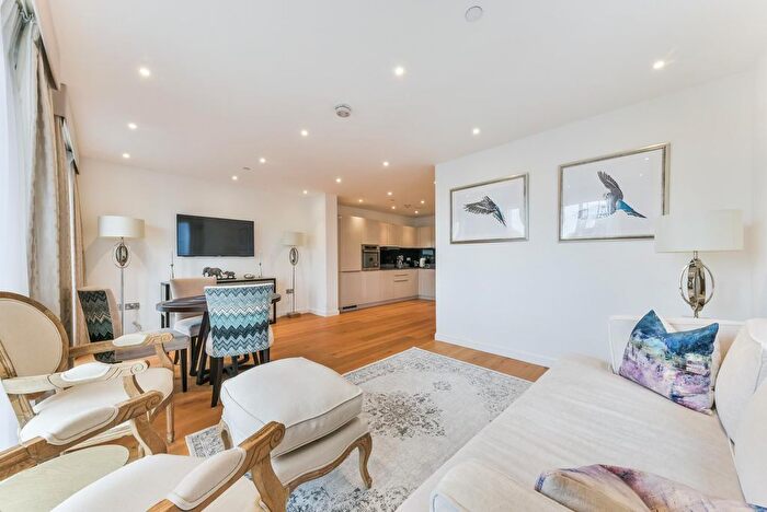 3 Bedroom Flat For Sale In Clonmel Court, Turnberry Quay, London, E14