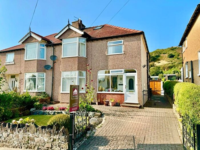 3 Bedroom Semi-Detached House For Sale In Vardre Avenue, Deganwy, LL31