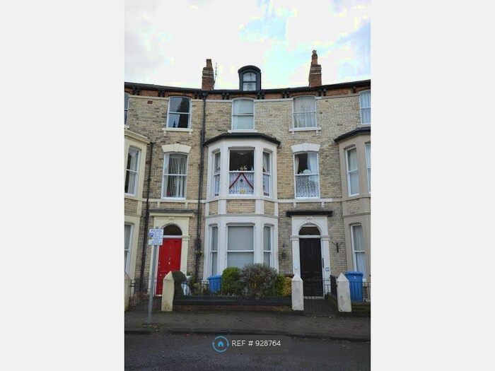 1 Bedroom Flat To Rent In Albion Crescent, Scarborough, YO11